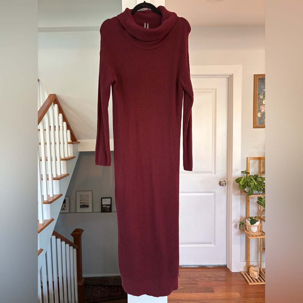 Anthropologie - Maroon sweater dress - Size Medium